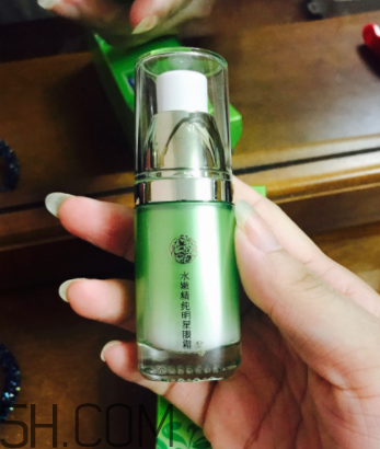 百雀羚明星眼霜什么功效？適合秋冬用嗎？