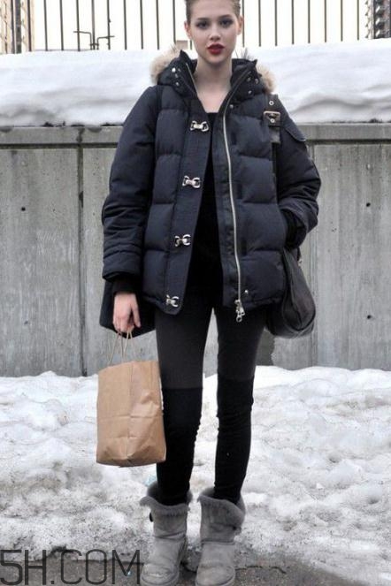 雪地靴搭配什么衣服？雪地靴搭配衣服圖片