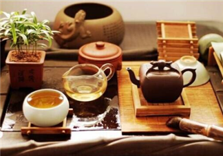 喝茶對牙齒好嗎？喝茶牙齒會變黃嗎？