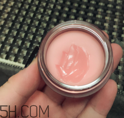 蘭芝夜間唇膜每次敷多厚？每次用多少？