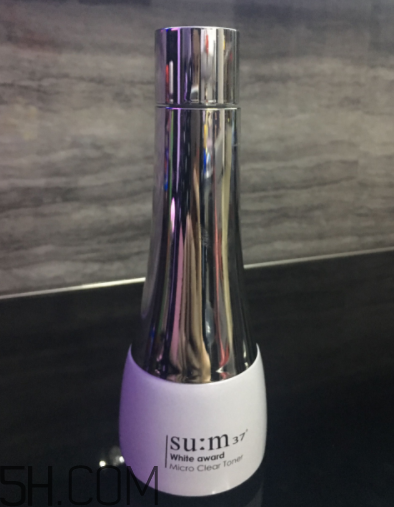 su:m37度呼吸爽膚水什么功效？適合什么膚質(zhì)？