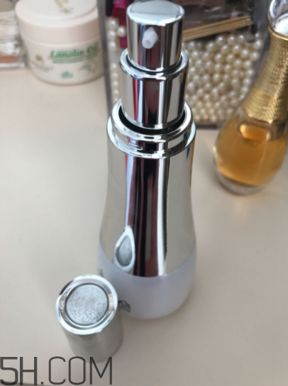 sum37度呼吸保濕乳油不油？適合什么膚質(zhì)？