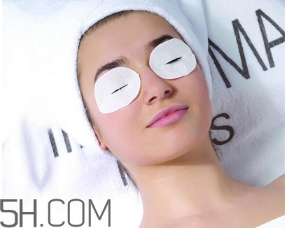 化妝棉和卸妝棉哪個好用？適宜油性皮膚的卸妝產(chǎn)品推薦