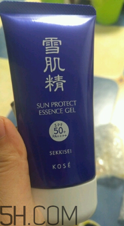 雪肌精防曬啫喱是化學防曬嗎？有刺激嗎？