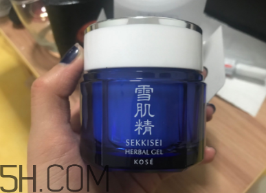 雪肌精菁華凝霜油不油？適合油皮嗎？