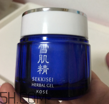 雪肌精菁華凝霜油不油？適合油皮嗎？
