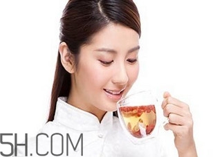 初潮早絕經(jīng)就早嗎？影響月經(jīng)初潮的因素有哪些？