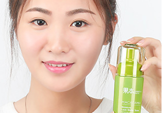 詩婷露雅堅果爽膚水什么功效？有幾種類型？