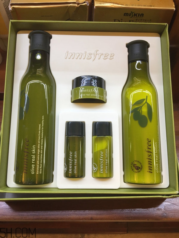 悅詩風(fēng)吟哪個(gè)系列適合干性肌膚？冬天用乳液還是霜？