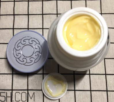 片仔癀珍珠膏能美白淡斑嗎？使用心得
