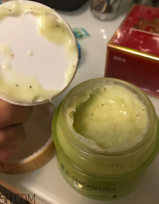 詩婷露雅果泥面膜什么功效？敷完要洗嗎？