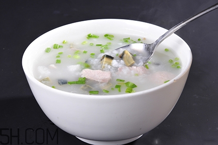 懷孕初期能吃香菇嗎？寶寶可以吃香菇瘦肉粥嗎？