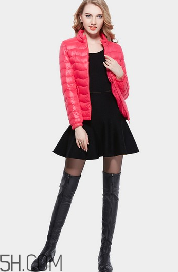 輕薄羽絨服保暖嗎？羽絨服的充絨量標(biāo)準(zhǔn)多少？
