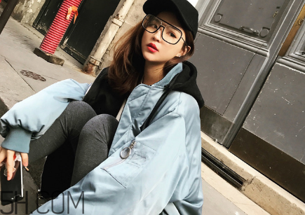 oversize羽絨服適合什么人穿？羽絨服的優(yōu)缺點(diǎn)