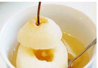 冰糖雪梨梨子要不要削皮？冰糖雪梨梨心要去掉嗎？