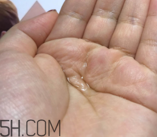 羽西蟲草新肌水有什么功效？適合什么膚質(zhì)？