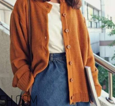 橘色衣服怎么搭配？橘色衣服搭配指南