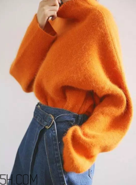 橘色衣服怎么搭配？橘色衣服搭配指南