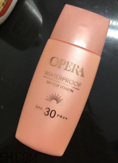 Opera防曬霜防水嗎？Opera防曬霜防汗嗎？