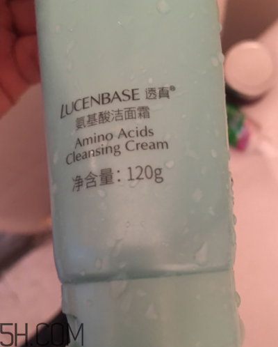 透真氨基酸潔面霜過(guò)敏嗎？透真氨基酸潔面霜適合敏感肌嗎？
