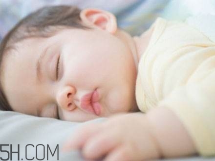 嬰幼兒腹脹要怎樣按摩？寶寶吃奶睡著了怎么辦？