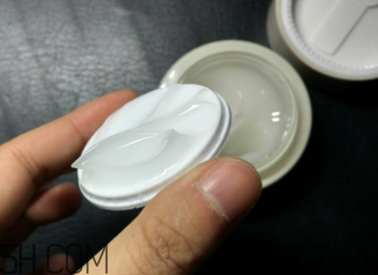 牛爾白玉蘭凍膜什么功效？牛爾白玉蘭凍膜熟齡肌適合嗎？