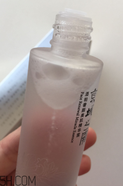 京城之霜神仙水含酒精嗎？適合脆弱敏感肌嗎？