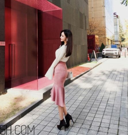 粉色裙子配什么鞋子？不同款式不同的風(fēng)格