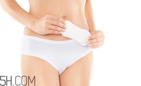 女人如何正確的使用衛(wèi)生巾？衛(wèi)生巾清涼好不好？