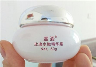 萱姿玫瑰水精華霜怎么樣？萱姿玫瑰水精華霜有激素嗎？