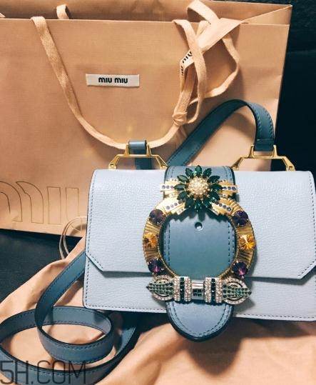 miumiu包包一般多少錢？這么仙的包包千萬(wàn)別錯(cuò)過(guò)