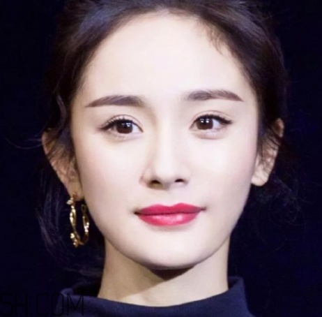 V型眼線怎么畫？V型眼線畫好美到冒泡