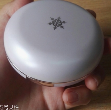 自然堂爆水小粉盒怎么樣？新品粉膏氣墊上市