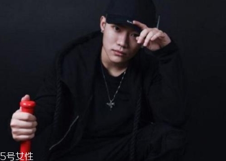 AndyHYQ是誰？andyhyq微博