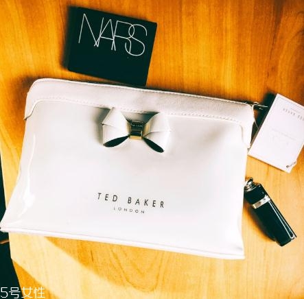 ted baker在中國有專柜嗎？顏值超高還不會撞款的包包