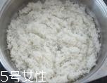 臘腸在蒸之前要泡水嗎？吃臘腸兩步走