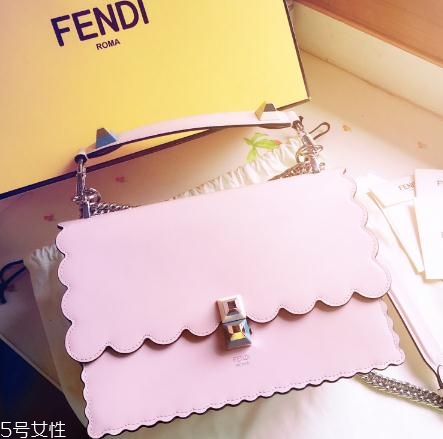 fendi包包多少錢？經(jīng)典的意大利老牌包包