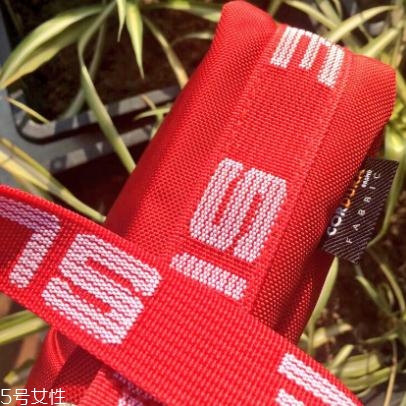 supreme2018春夏款肩挎包怎么樣？
