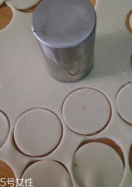 油角的皮要怎樣才松脆？關鍵看火候和時間