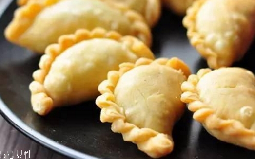 炸油角的面怎么和？用生面還是燙面你知道嗎？