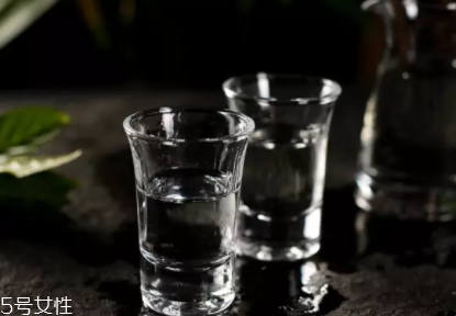 白酒喝之前要醒酒嗎？酒精揮發(fā)利于健康