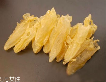 花膠燉牛奶用什么牛奶？普通鮮奶即可