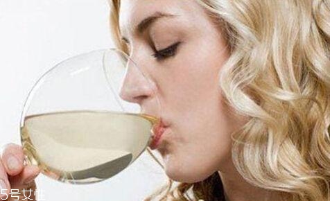 經(jīng)期喝啤酒有什么危害？喝啤酒三大危害