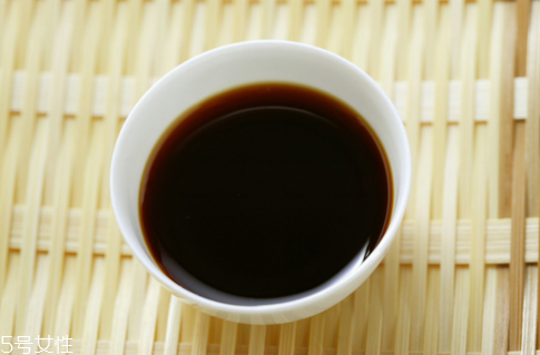 點痣以后可以化妝嗎？點痣后醬油不宜多吃