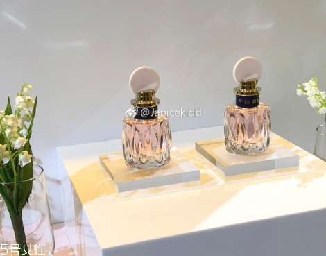 miumiu2018粉色香水好聞嗎？和舊款香水哪個更好聞