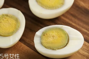 蛋黃煮綠了能吃嗎？硫化物對身體無害
