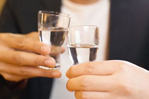 喝多少酒算安全？有基因缺陷的中國(guó)人最好不要喝