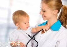 嬰兒打針哭鬧怎么辦？這些錯誤方法不要用