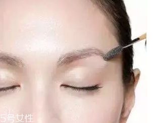 眉型為什么很奇怪？眉頭沒(méi)畫(huà)好