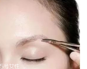 眉型為什么很奇怪？眉頭沒(méi)畫(huà)好